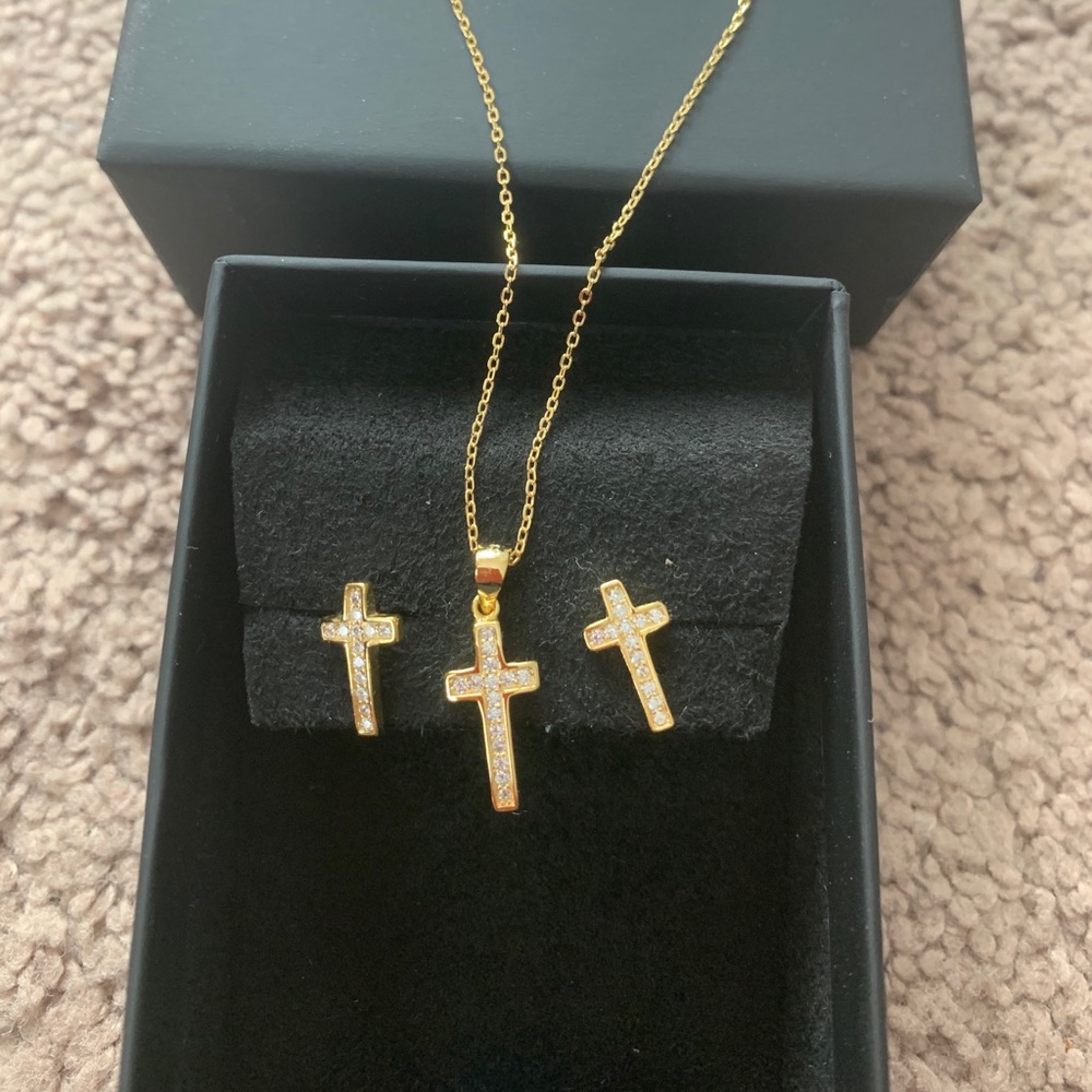 Beautiful CZ and gold plated silver cross set